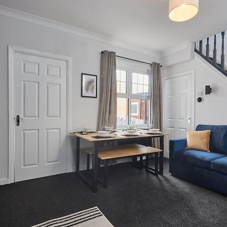 Cosy 3-Bedroom House In Seaham - Street Parking Bagian luar foto