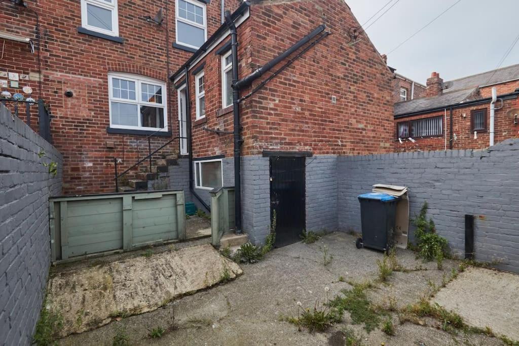 Cosy 3-Bedroom House In Seaham - Street Parking Bagian luar foto